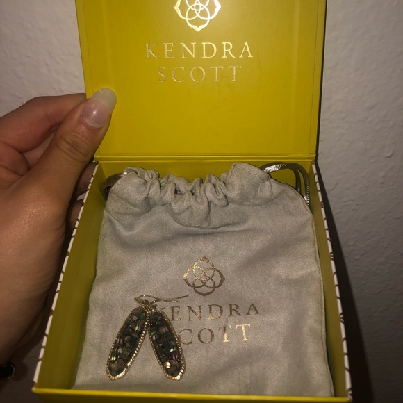 Kendra Scott earrings - Picture 1 of 2